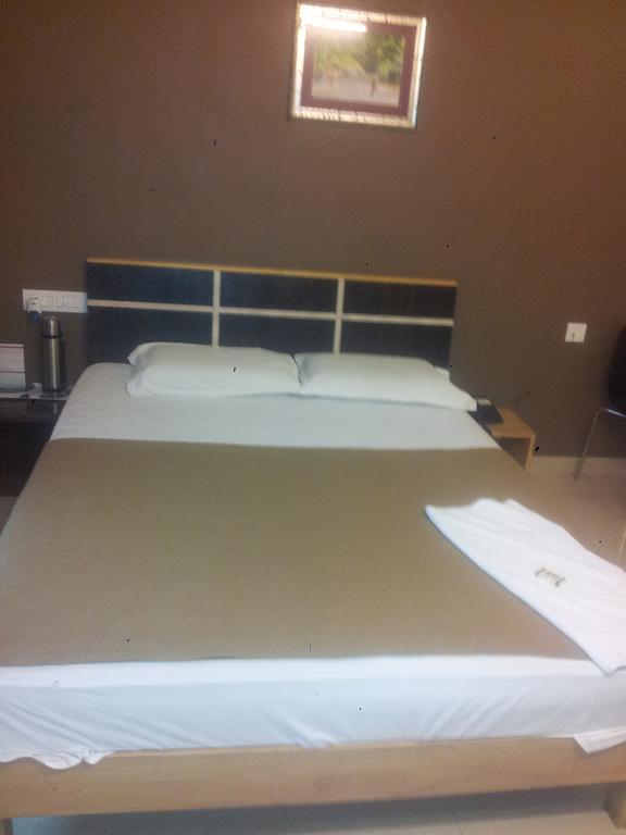 Hotel Srm Grands شيناي الغرفة الصورة